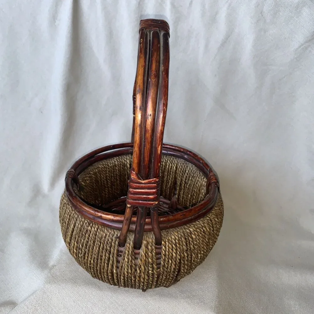 Woven Wicker  & Jute Rope Basket Round w/ Handle 10”D x 12”H Rustic Country Farm